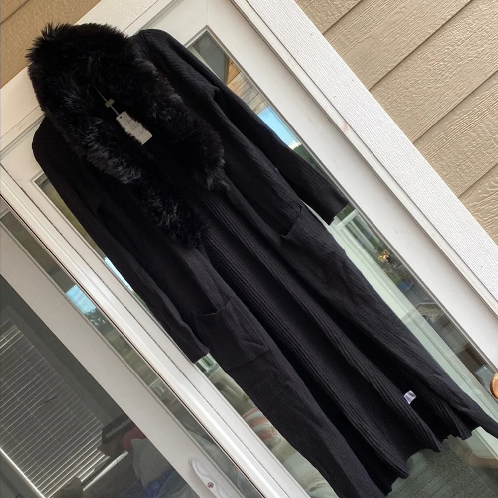 Brand new Show Me Your MuMu Black Cardigan with Faux Fur Collar Size Large - Picture 2 of 10